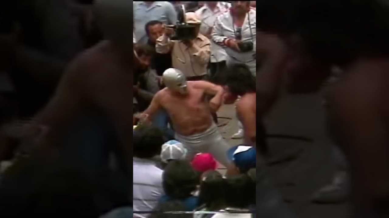 Así fue la ÚLTIMA LUCHA de EL SANTO 🔥 Mira el video completo en nuestro canal. #luchalibre #santo