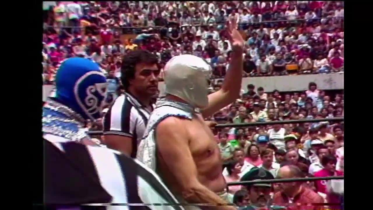 La ÚLTIMA entrada de EL SANTO al ring | Su despedida (1982)